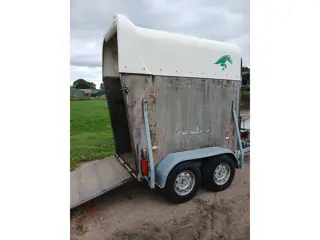 paradiso 1 5P PAARDENTRAILER MET ZIJDEUR (bj 1996)