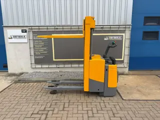 VS-23146 Elektrische triplex stapelaar Jungheinrich ERC Z14