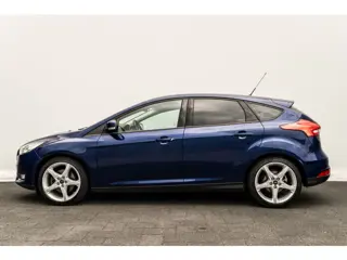 Foto 12 van Ford Focus 1.5 150 Pk 5 drs. Titanium I Trekhaak I Airco I 18 inch. LMV I Winter-Pakket
