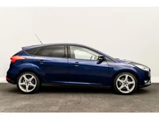 Foto 14 van Ford Focus 1.5 150 Pk 5 drs. Titanium I Trekhaak I Airco I 18 inch. LMV I Winter-Pakket