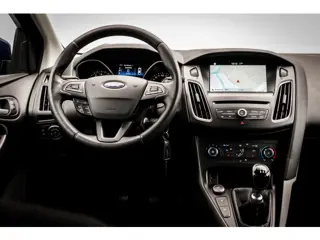 Foto 15 van Ford Focus 1.5 150 Pk 5 drs. Titanium I Trekhaak I Airco I 18 inch. LMV I Winter-Pakket