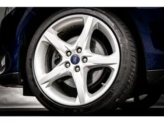 Foto 20 van Ford Focus 1.5 150 Pk 5 drs. Titanium I Trekhaak I Airco I 18 inch. LMV I Winter-Pakket