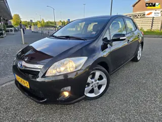 Toyota Auris 1.8 Full Hybrid Executive GARANTIE