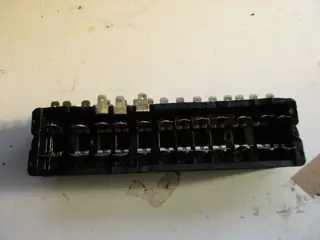 Fuse box for Maserati Mexico