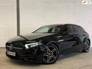 Mercedes-Benz A-klasse 180 AMG Pakket|Leder|Sfeer|Carplay|Camera|LED|Dealer Onderhouden