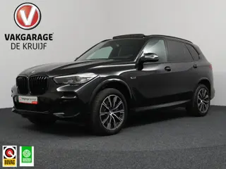 BMW X5 xDrive45e Executive M-Pakket | Panoramadak | Trekhaak | Luchtvering!