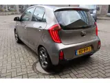 Foto 29 van Kia Picanto 1.2 CVVT DynamicLine (bj 2015, automaat)