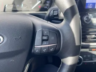 Foto 18 van Ford Fiesta 1.0 EcoBoost Titanium X | Trekhaak | Winter Pack | Adaptieve Cruise Control