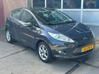 Foto 16 van Ford Fiesta 1.25 Titanium,Climat,Cruise,LMV,5 Drs