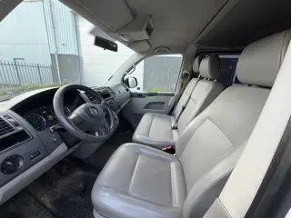 Foto 13 van Volkswagen Transporter Kombi 2.0 L1H1 Comfortline CNG 8 PERSOONS