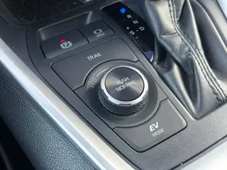 Foto 14 van Toyota RAV4 2.5 Hybrid AWD Trekhaak / Camera / Stoel-Stuur Verwarming