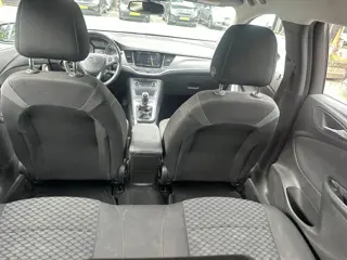 Foto 16 van Opel Astra Sports Tourer 1.0 Online Edition , navigatie , pdc voor en achter met camera , trekhaak