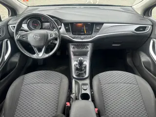 Foto 14 van Opel Astra Sports Tourer 1.0 Online Edition , navigatie , pdc voor en achter met camera , trekhaak