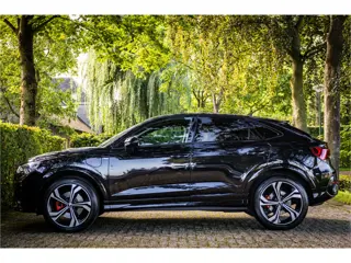 Foto 14 van Audi Q3 Sportback 45 TFSI e S Edition Panorama 20" Camera