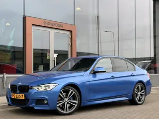 BMW 3-serie 320i M-Sport | Cruise | Stoelverwarming | Navi | Leder | LED |
