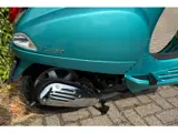 Foto 28 van Vespa LX 50 4T 45 km Scooter VERDE BETAAL met in3