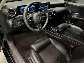Foto 13 van Mercedes-Benz A-klasse 250 e 19''AMG WIDE SCREEN NAVI/V-COCKPIT/DAB/CARPLAY/LED/STOEL-M//
