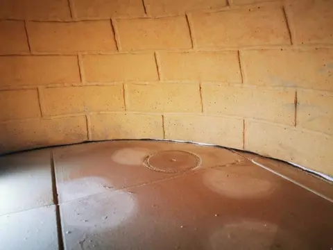 Houtgestookte steenoven bakoven tuinoven TONINO