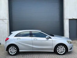 Foto 18 van Mercedes-Benz A-klasse 200 Prestige NAVI PDC 2013