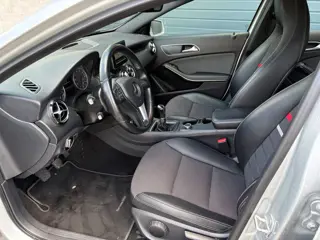 Foto 19 van Mercedes-Benz A-klasse 200 Prestige NAVI PDC 2013
