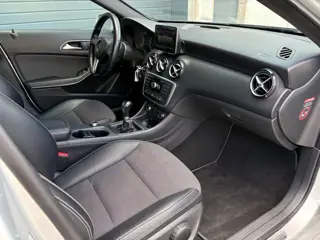 Foto 20 van Mercedes-Benz A-klasse 200 Prestige NAVI PDC 2013