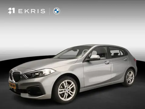 BMW 1 Serie 5-deurs 118i | LED | Navigatie | Active cruise | Stoelverwarming | DAB | Harman-kardon s