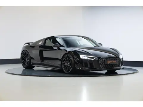 Audi R8 5.2 FSI quattro Plus | Keramische remmen | Mat Carbon | Schaalstoelen | Capristo | B&O |