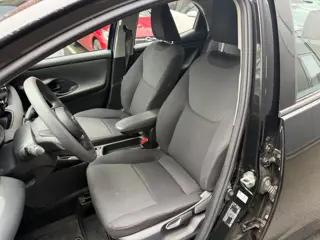 Foto 15 van Toyota Yaris 1.5 Hybrid Active