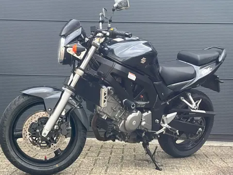 Suzuki Tour SV 650 nieuwe banden en beurt IZGS