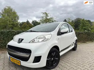 Peugeot 107 1.0-12V XS , Airco / Elec.Pakket / Cv / Isofix / Stuurbekrachtiging.