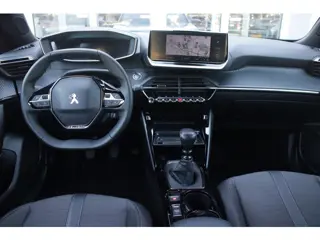 Foto 18 van Peugeot 2008 1.2 130PK ALLURE PACK | TREKHAAK AFNEEMBAAR | NAVIGATIE 10" TOUCHSCREEN | APPLE CARPLAY
