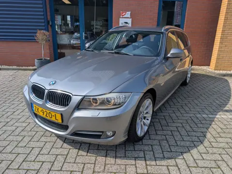 BMW 3-SERIE 320D LUXURY LINE, Leder, Cruise, Stoelverw, PDC, Navi