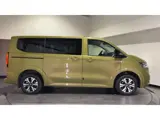 Foto 30 van Volkswagen e-Transporter Caravelle 32 L1H1 Life 64 kWh € 55.000,00 incl. BTW/BPM | Trekhaak | Keyles
