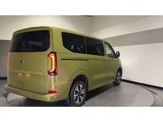 Foto 19 van Volkswagen e-Transporter Caravelle 32 L1H1 Life 64 kWh € 55.000,00 incl. BTW/BPM | Trekhaak | Keyles