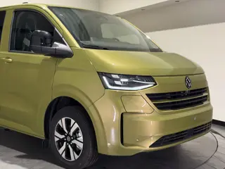 Foto 13 van Volkswagen e-Transporter Caravelle 32 L1H1 Life 64 kWh € 55.000,00 incl. BTW/BPM | Trekhaak | Keyles