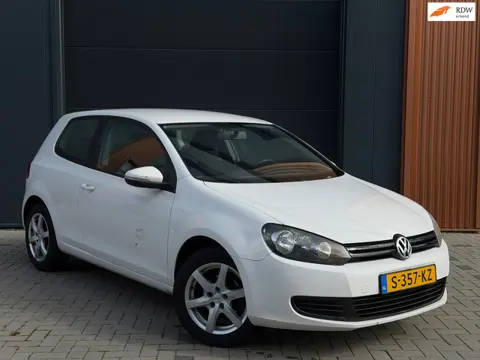 Volkswagen Golf 1.6 Trendline|Inruilkoopje!|Automaat|CarPlay|Airco|APK t/m 02-27
