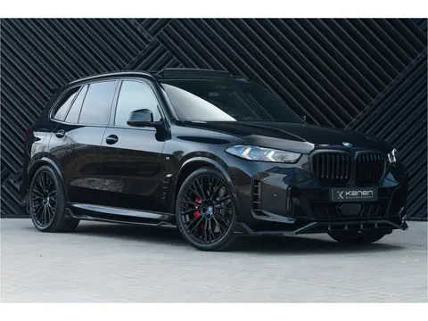 BMW X5 xDrive50e LCI M-sport Pro M-Stoelen ACC Pano Stoelvent. Achterasbest. B&W Kristal Massage Hea
