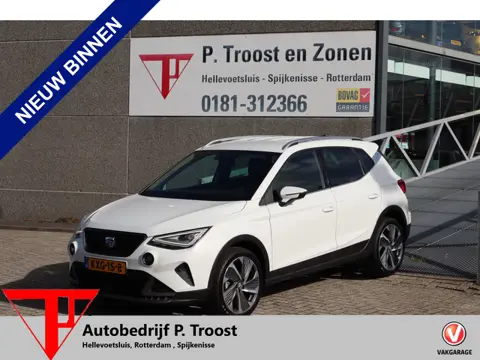 SEAT Arona 1.0 EcoTSI FR Apple carplay/Stoelverwarming/Achteruitrijcamera/Navigatie/Digitale teller/