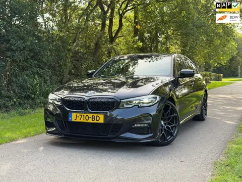 BMW 3-serie 318i High Executive Edition | M-Pakket + Vol-Leder Nu € 22.975,-!!!