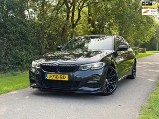 BMW 3-serie 318i High Executive Edition | M-Pakket + Vol-Leder Nu € 22.975,-!!!