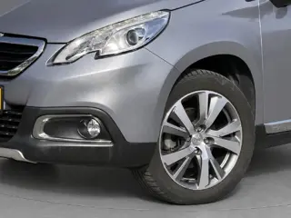 Foto 15 van Peugeot 2008 1.2 PureTech Féline, afneembare trekhaak, panoramadak, nieuwe distributieriem, vele opt