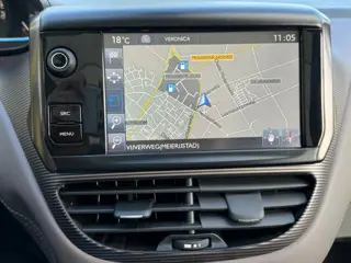 Foto 16 van Peugeot 2008 1.2 PureTech Féline, afneembare trekhaak, panoramadak, nieuwe distributieriem, vele opt