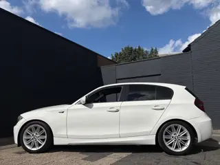 Foto 13 van BMW 1-serie 116i | M-Pakket | Stoelverwarming | Airco