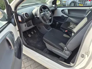 Foto 19 van Toyota Aygo 1.0-12V Access