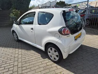 Foto 18 van Toyota Aygo 1.0-12V Access