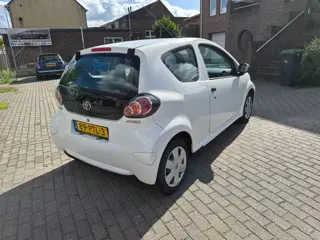 Foto 16 van Toyota Aygo 1.0-12V Access
