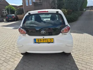 Foto 15 van Toyota Aygo 1.0-12V Access