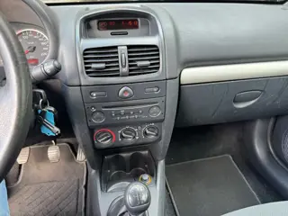 Foto 13 van Renault Clio 1.2-16V Dynamique/Trekhaak/Nap/electr.ramen/APK!