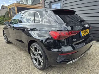 Foto 14 van Audi A3 Sportback 30 TFSI Advanced edition