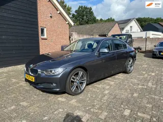 BMW 3-serie 320i EfficientDynamics Edition Executive navi/clima/pd/19inc.nap enz zeer mooi